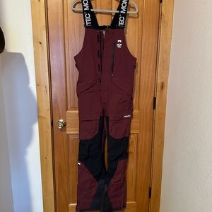 MONTEC Fawk W Women’s Insulated Ski Bibs in Burgundy & Black